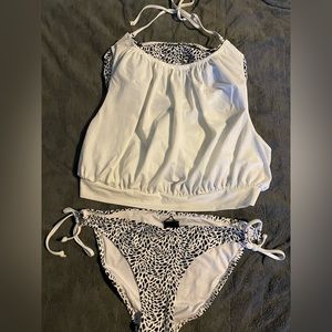 Juniors bikini size XL